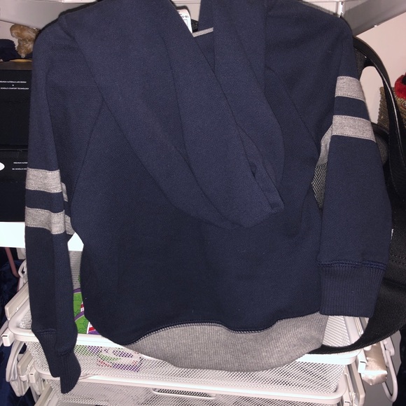 GAP toddler zip up hoodie - Picture 2 of 2